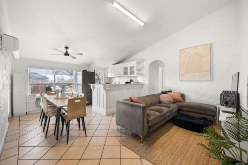 Glenelg Apartamento | Ivy's at Glenelg Central - A Cosy Family Stay