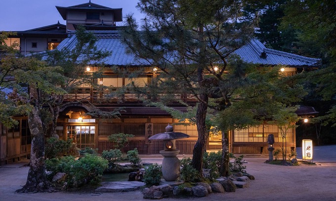 Itsukushima Casa | Iwaso