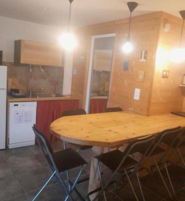 La Tour-dʼAuvergne Apartamento | Iziomi
