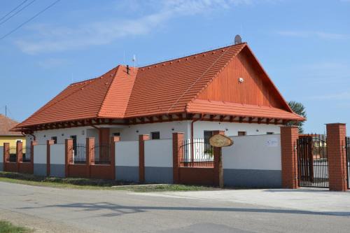 Jaszladany Casa | Jász Vendégház