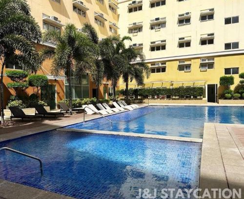 Binan City Apartamento | J&J Staycation