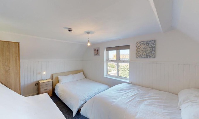 Smethwick Casa | J KYNS APARTHOME