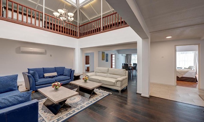 Al Wasl Villa | J5 Four Bedroom Villa Holiday home in Al Wasl
