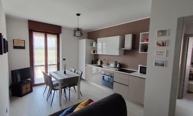Caselle Torinese Apartamento | Jacaranda apartment, Caselle TO