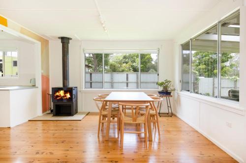 Culburra Beach Casa | Jack's Culburra - Absolute Waterfront with Fireplace
