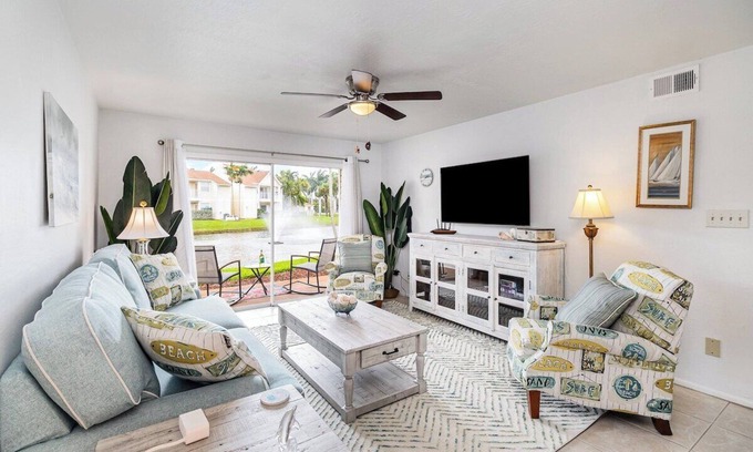 Ocean Side Village Condominio | Jackie - Tranquil 1BR Condo · Walk to Beach