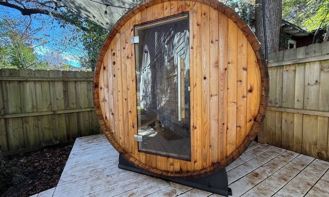Riverside Casa | Jacksonville 2-BR Bungalow | Sauna & Dog-Friendly