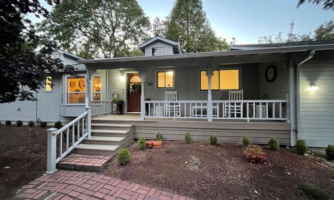 Jacksonville Casa | Jacksonville Creekside Inn