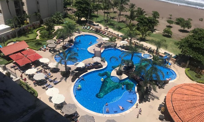Barrio Los Faroles Apartamento | Jaco Oceanfront Condo #1119 in a Luxury Resort