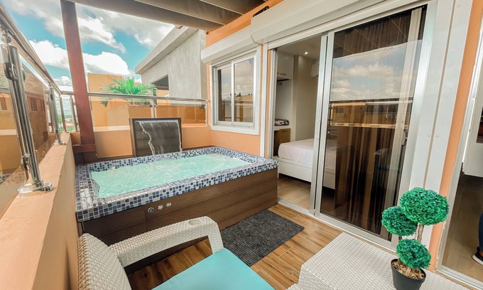 Nuevo Arroyo Hondo Apartamento | jacuzzi 2-bedroom apartment with AC, WiFi in fabulous Santo Domingo
