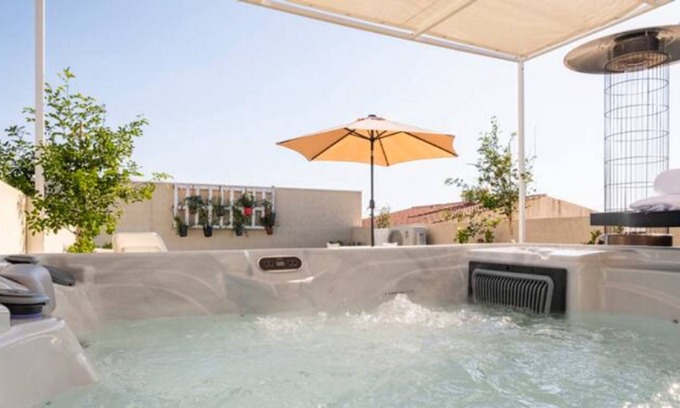 Casuzze Apartamento | {Jacuzzi} 3 min from the beach between Marina di Ragusa and Punta Secca