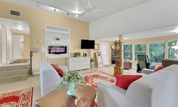 Fairvilla Casa | Modern Family Retreat Near Orlando Attractions