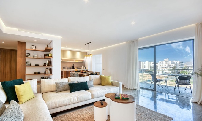 Agadir Bay Apartamento | Jad - Luxe-Apartamento-Ejecutivo-Vista a la Piscina-Baño para personas con mo...