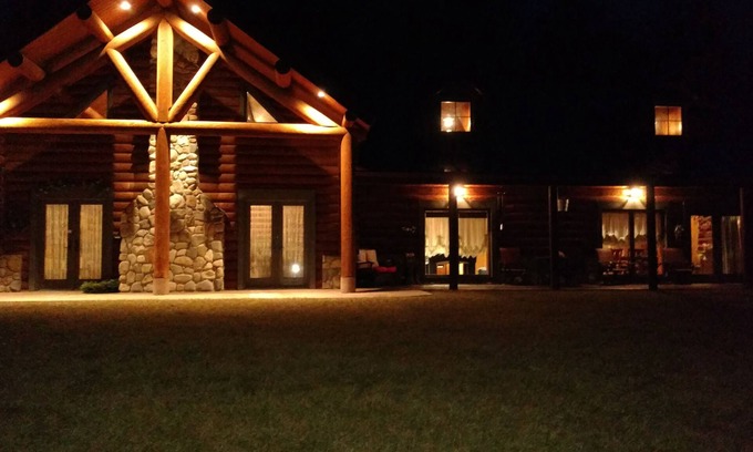 Custer Cabina | Jade Pines, una hermosa casa de troncos en Black Hills con mucho entretenimiento