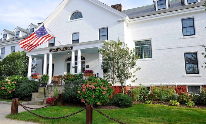 Newport Hotel | Jailhouse Inn