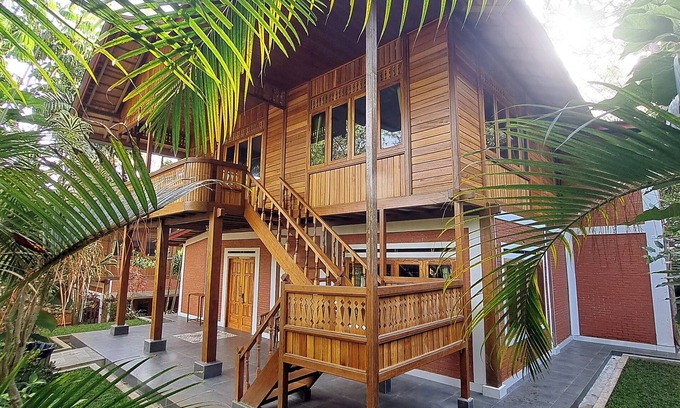 Sidomulyo Complejo | Jambuluwuk Convention Hall & Resort Batu
