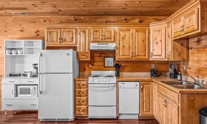 Galena Cabina | James River Haven | The Cabins at Galena Cabin 1