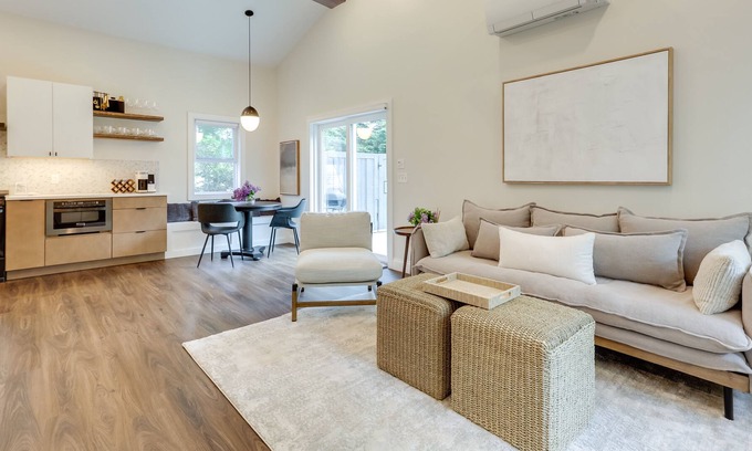 Jamestown Cabaña | Jamestown Cottage Near Newport Historic District!