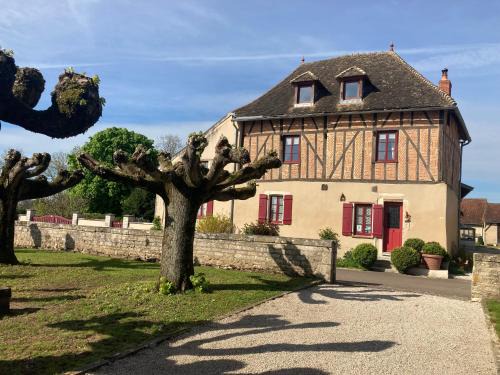 Ecuelles Cama Y Desayuno | Jan's place in Burgundy