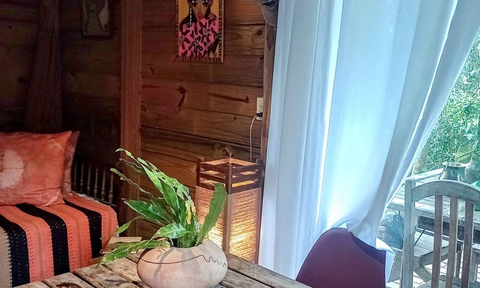 Praia do Rosa Chalet De Esquí | JANE | HOUSE BY THE SEA | Central and facing the sea