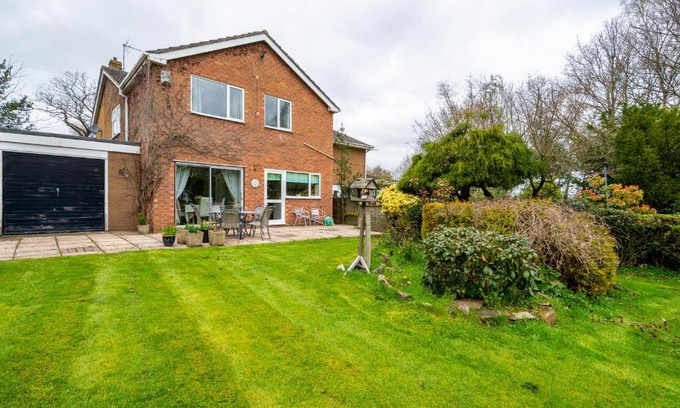 Wrexham Casa | Jane & Julies place