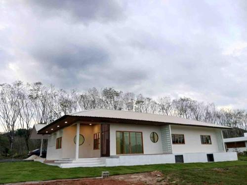 Phangnga Casa | Japanese-inspired minimalistic house