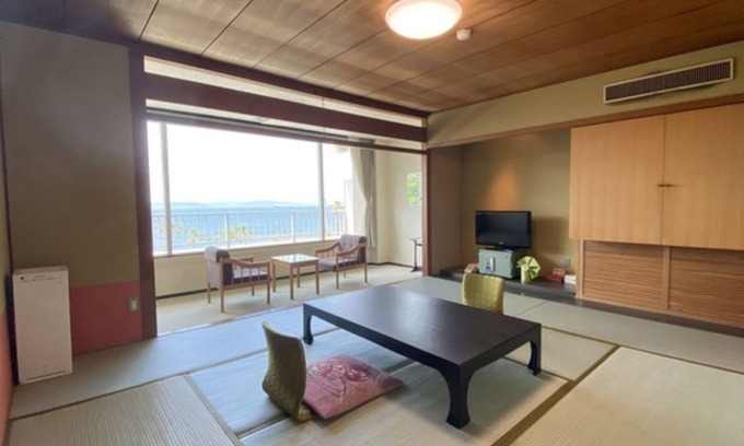 Nishiuracho Hotel | Japanesestyle room Ocean view Maximum 4 people | 1 night plan with breakfast / Gamagori Aichi