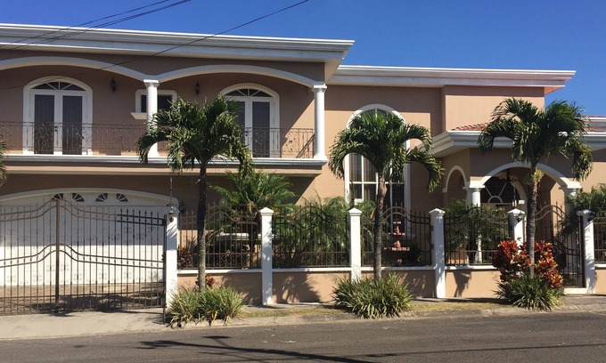 San Antonio de Belén Casa | Casa la mejor opción de Jarahueca para sus vacaciones en Costa Rica