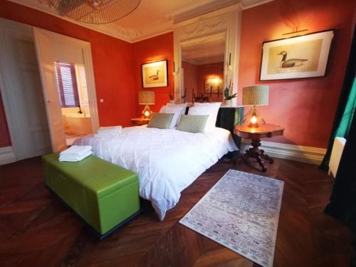 Cassel Cama Y Desayuno | JARDIN D'HIVER CASSEL Suite de 70 m2