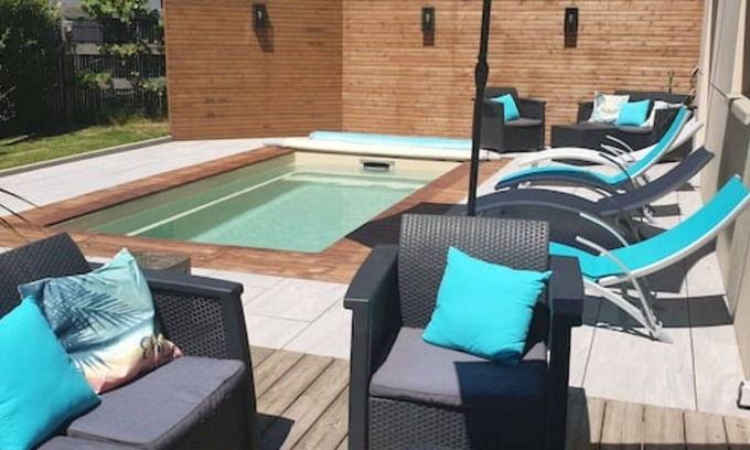 Saint-Ave Casa | Jardin Verdoyant, Piscine Chauffée Vannes