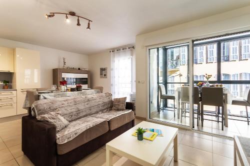 Carabacel Apartamento | JARDINS MASSENA AP4088 Nice, by Riviera Holiday Homes