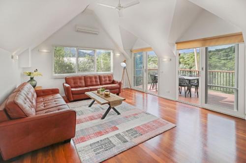 Merrijig Casa | Jarrah Lodge - Sleeps 10 - Merrijig