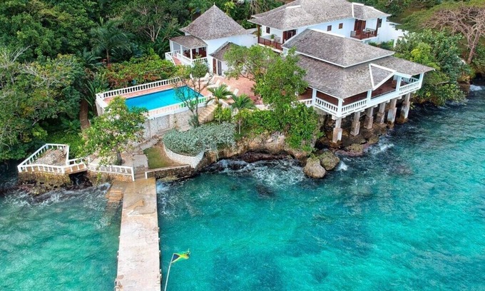Ocho Rios Villa | LÍNEA DE VILLA! Con todo el personal! ¡PISCINA! KAJAKS! Jasmin Hill en Ocho Ríos 6B