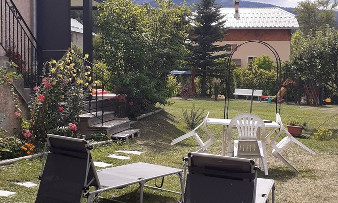 Jausiers Apartamento | JAUSIERS 04 - Apartamento 1 tipo T en una casa residencial tranquila