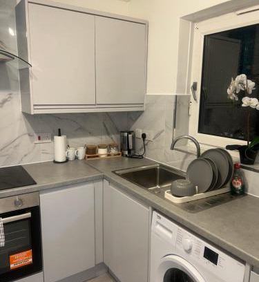 Dagenham Apartamento | Jay3 Suites - Modern, Spacious & Charming One Bedroom Apartment in Dagenham