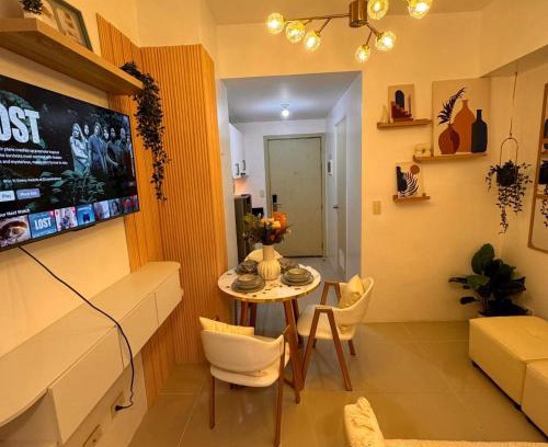 Bel-Air Apartamento | Jazz Residences Deluxe suite by Lynz Staycation