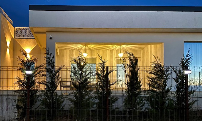 Barnova Otro | JazzFarm GuestHouse in charming IS