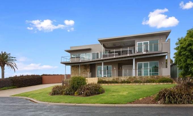 Long Flat Casa | JB'S Retreat - Rate variable *see rates below*