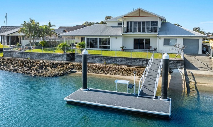 Yamba Casa | Jeffery River Retreat | Best Sunsets in Yamba