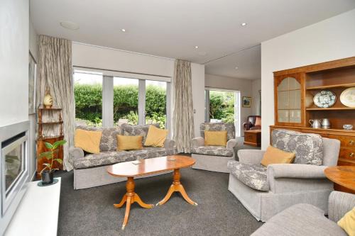 Christchurch Casa | Jeffreys Road - Christchurch Holiday Homes