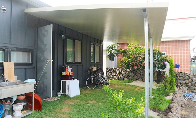 Pyoseon Casa | Jeju Pureunseom Guest House