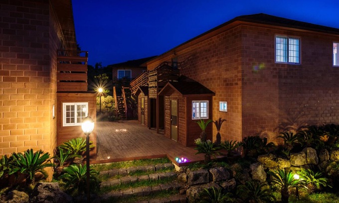 Aewol Casa | Jejuhanibaram