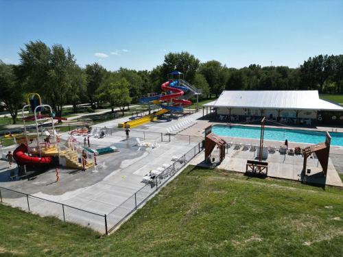 Pittsfield Otro | Jellystone Park at Pine Lakes