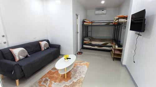 Davao Apartamento | Jen's Hilltop Short-Term Rentals
