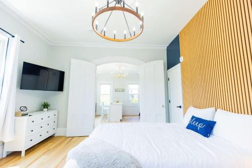Federal Hill Apartamento | Jennifer's Spa-Like Modern & Chic Broadway Retreat