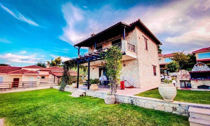 Kriopigi Villa | Jenny Villas