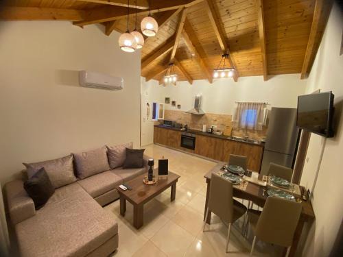 Frourion Casa | Jerrys House