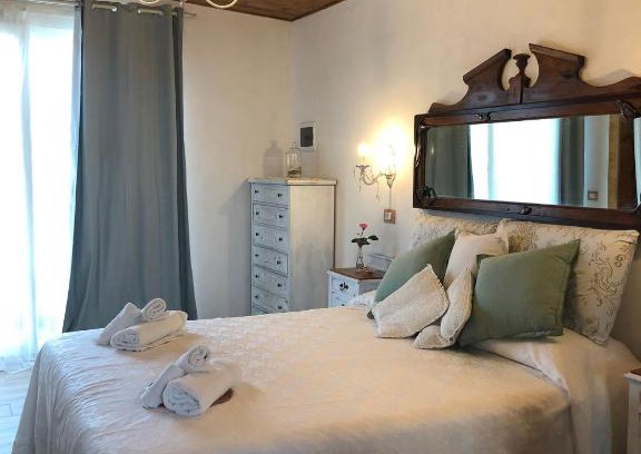 Castelvetrano Casa | Jess & Joe's