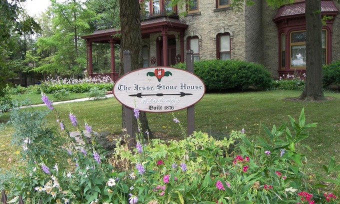 Watertown Cama Y Desayuno | Jesse Stone House B & B