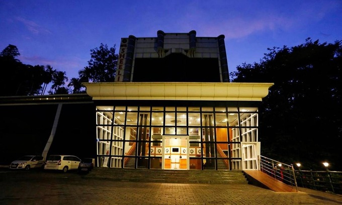Sulthan Bathery Hotel | Jet Paark